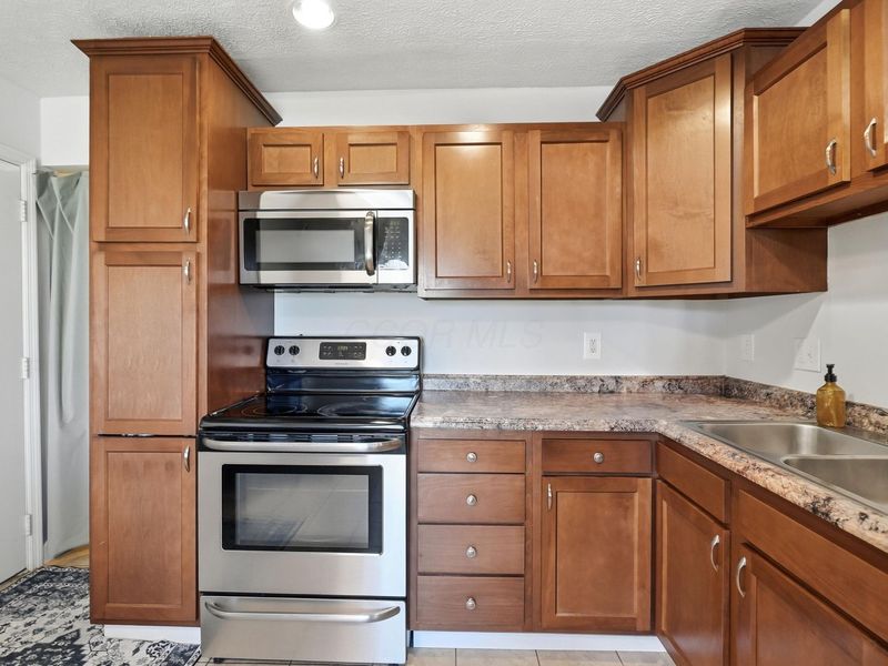 8445 Silverbell Avenue, Galloway, OH 43119 Photo 11