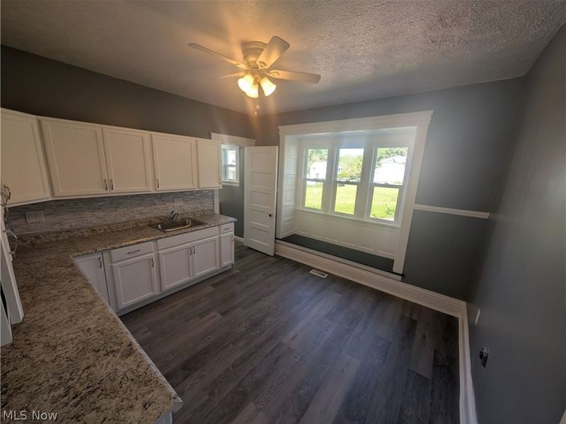 144 W Bridge Street , Elyria, OH 44035 Photo 6