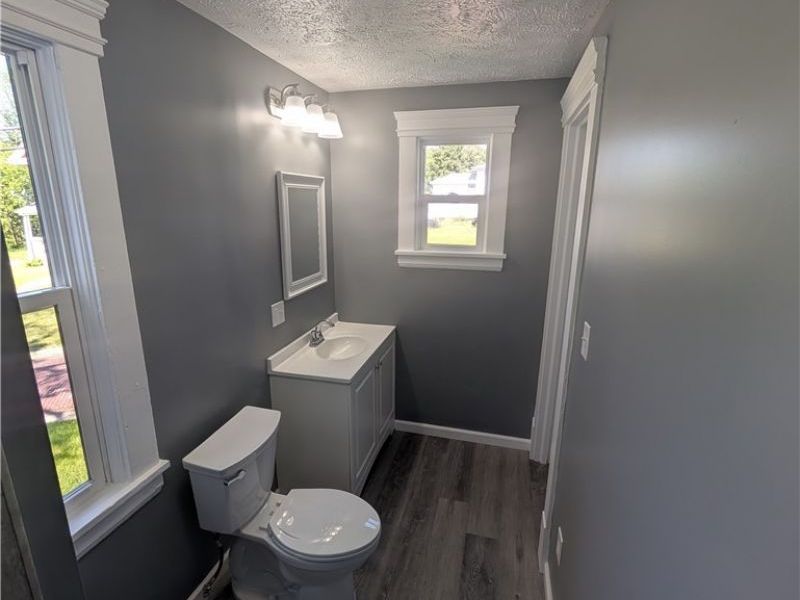 144 W Bridge Street , Elyria, OH 44035 Photo 7