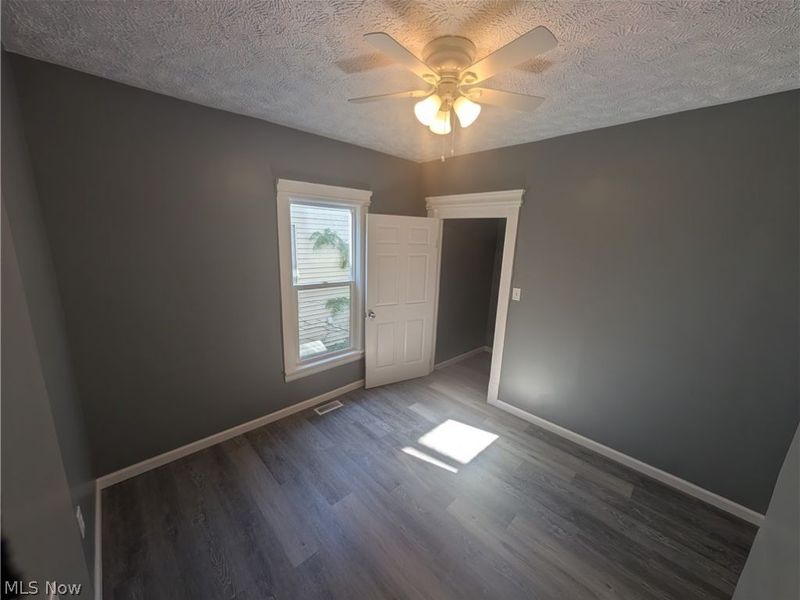 144 W Bridge Street , Elyria, OH 44035 Photo 9