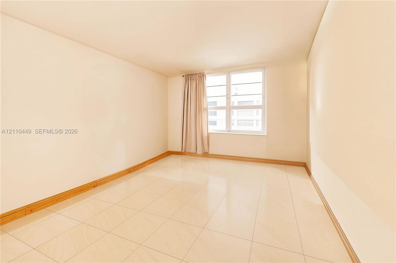 100 Lincoln Rd , Unit 811, Miami Beach, FL 33139 Photo