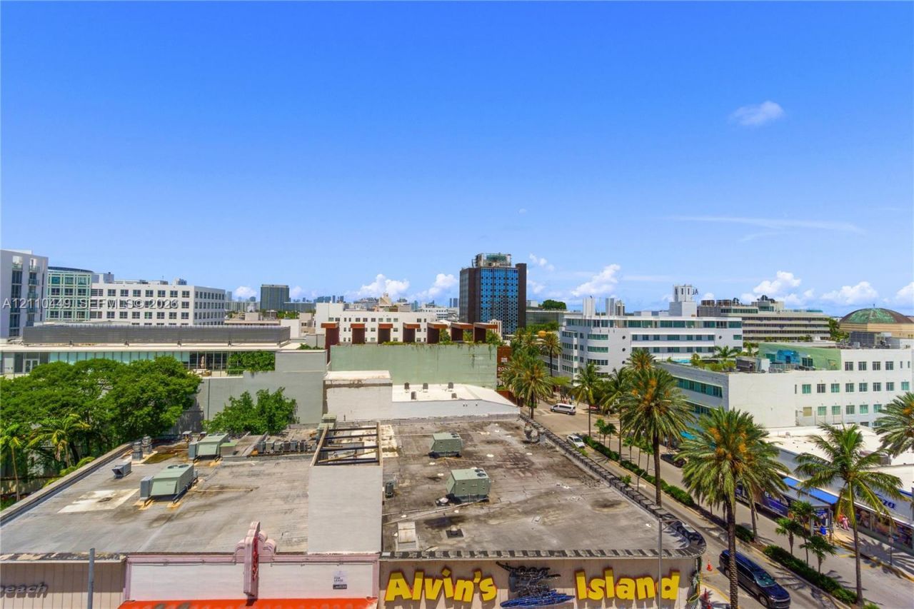 100 Lincoln Rd , Unit 811, Miami Beach, FL 33139 Photo