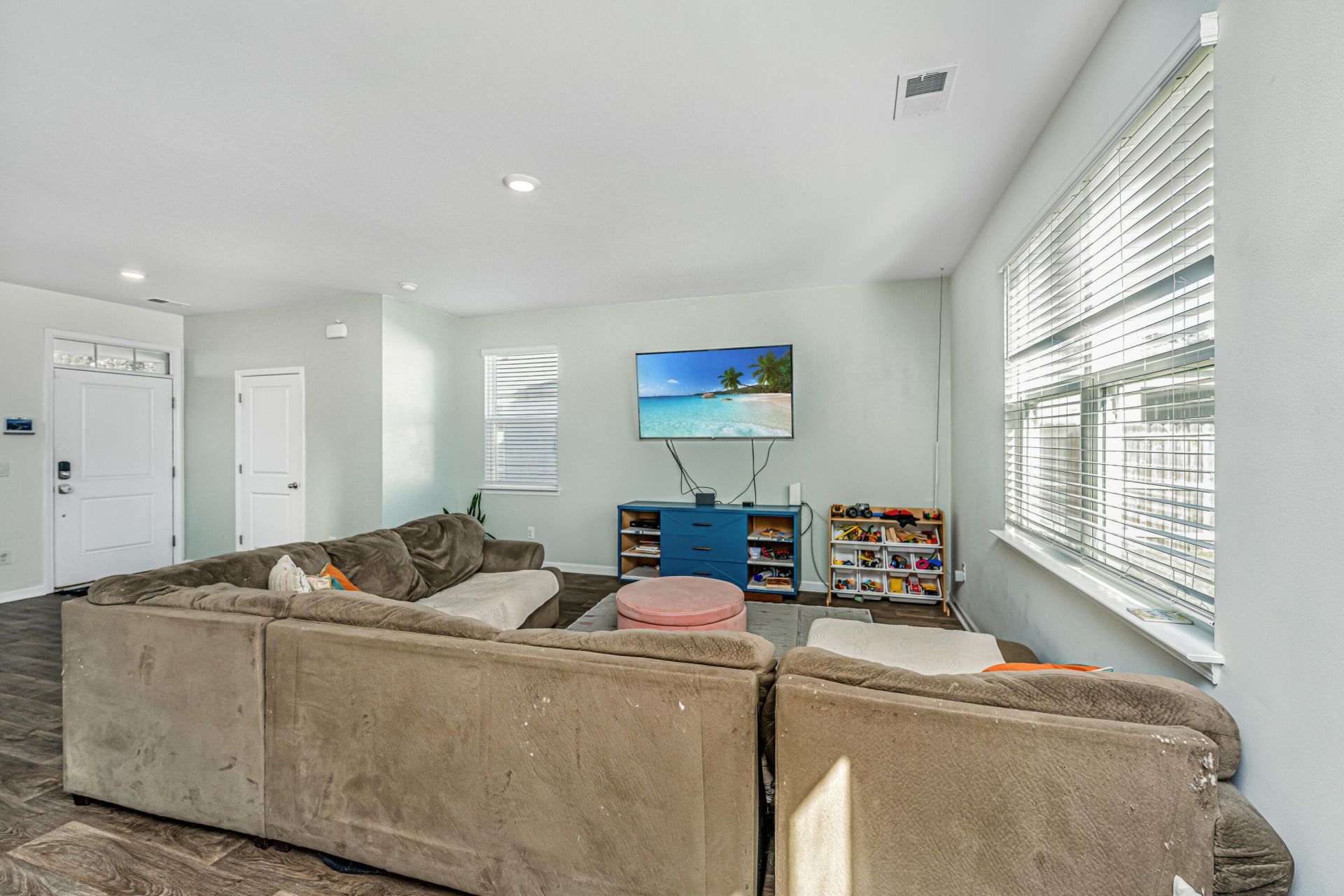 310 Mincy Street Photo 9