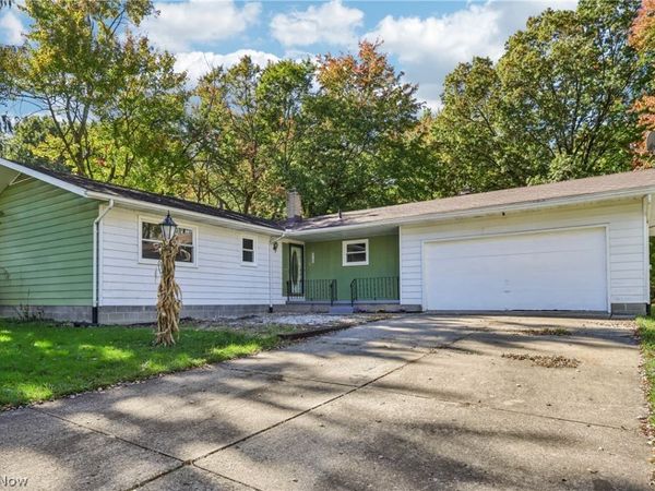 5758 Dailey Road , Akron, OH 44319