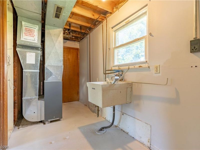 227 Pershing Avenue NW, Massillon, OH 44646 Photo 4