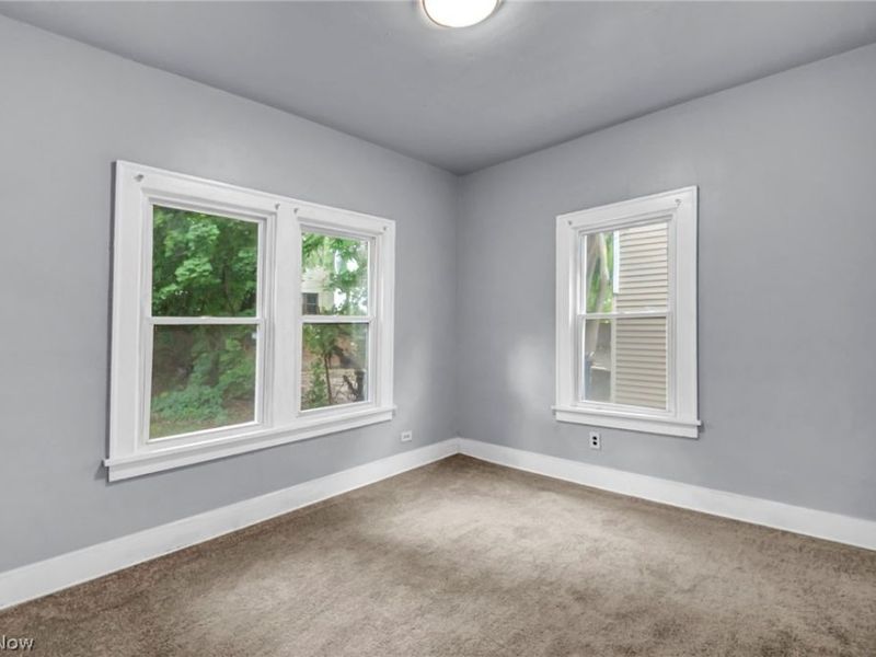 981 Thornhill Drive, East Cleveland, OH 44108 Photo 10