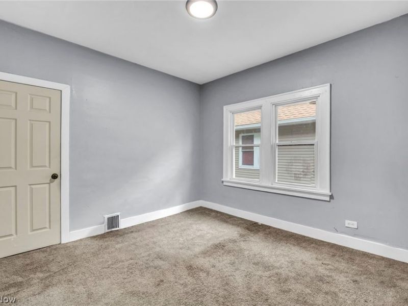 981 Thornhill Drive, East Cleveland, OH 44108 Photo 15