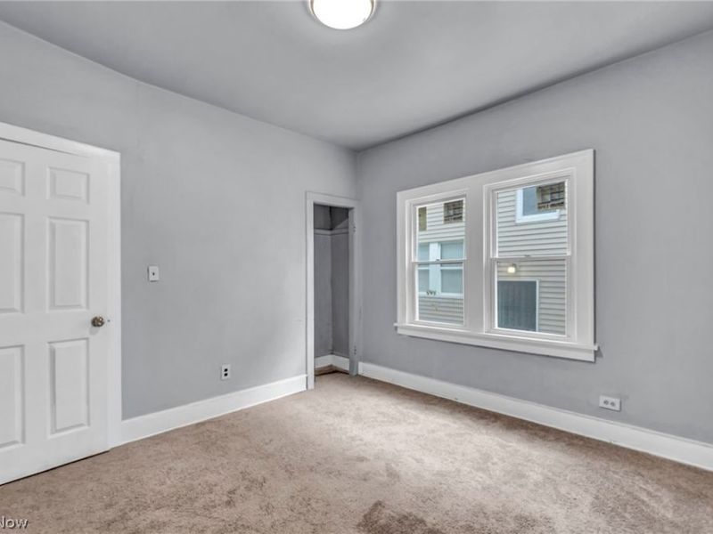 981 Thornhill Drive, East Cleveland, OH 44108 Photo 9