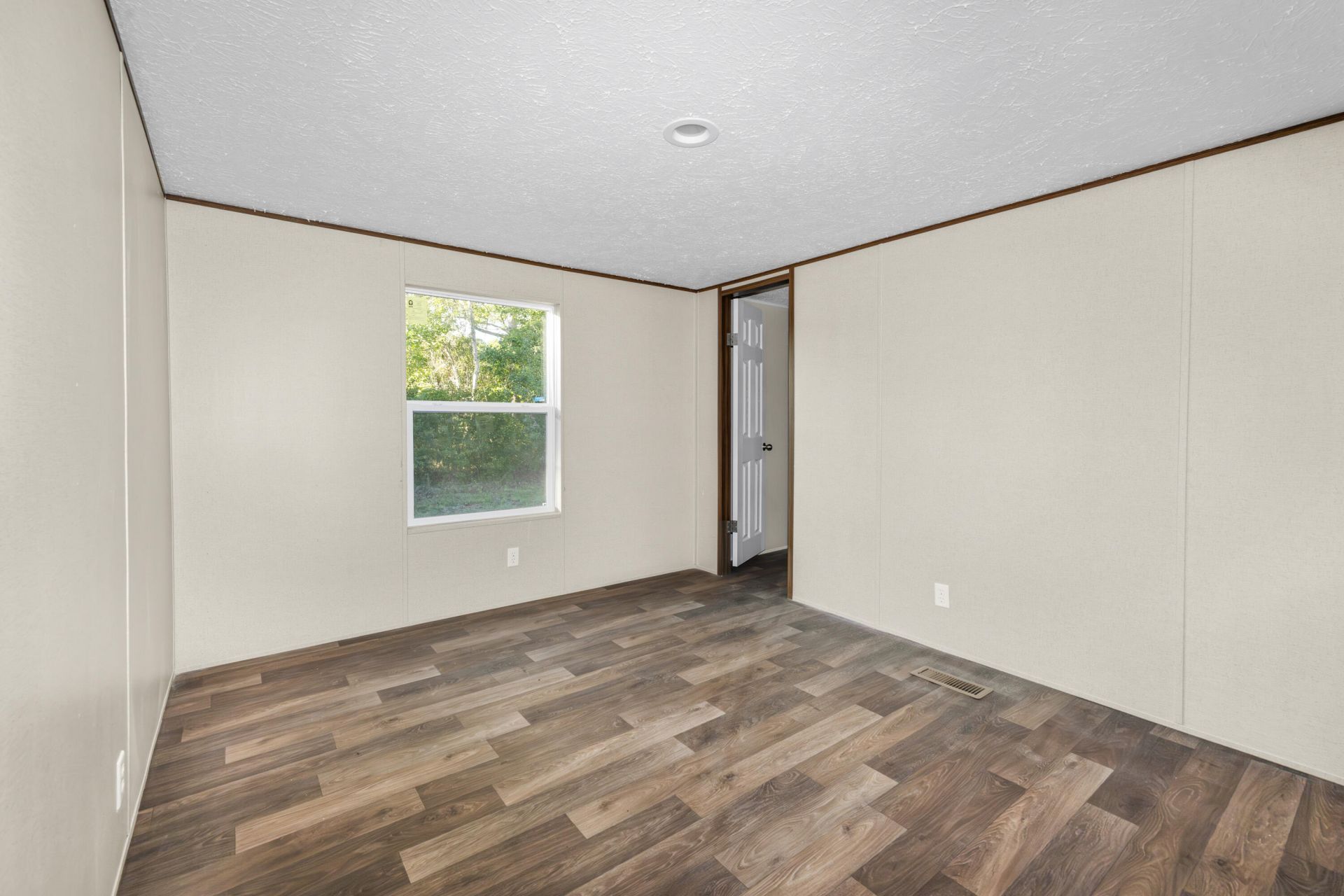 277 Blackbay Road Photo 14