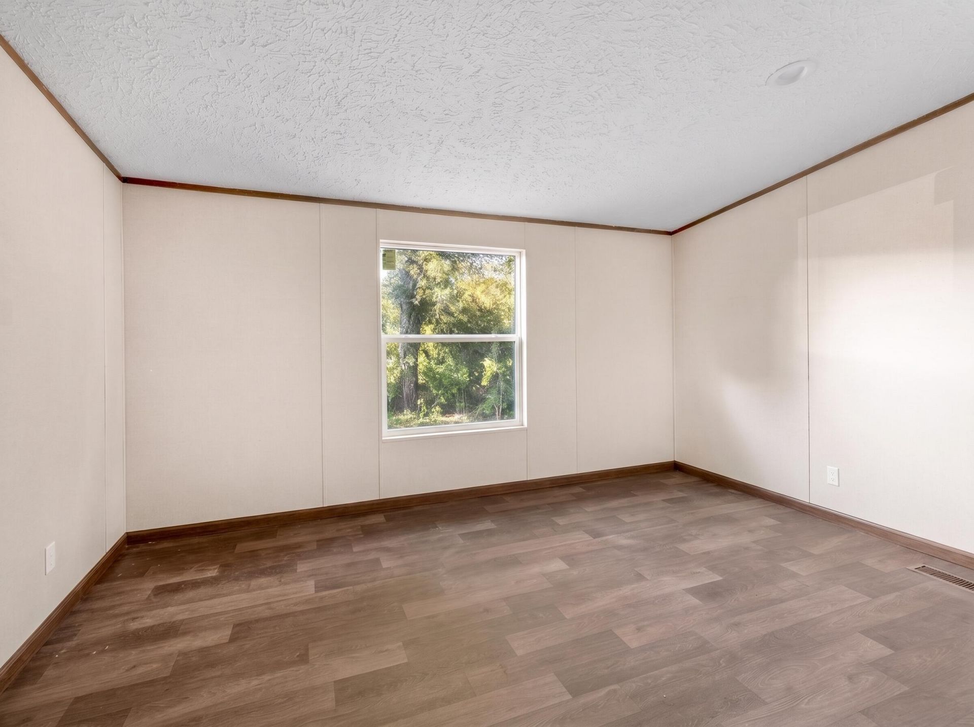 277 Blackbay Road Photo 23