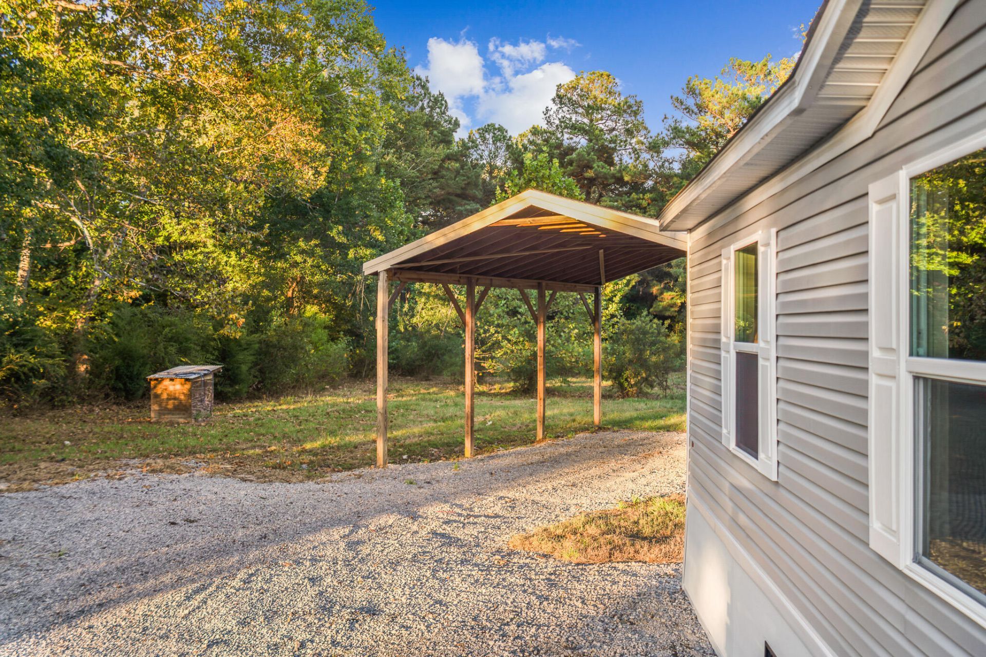 277 Blackbay Road Photo 5