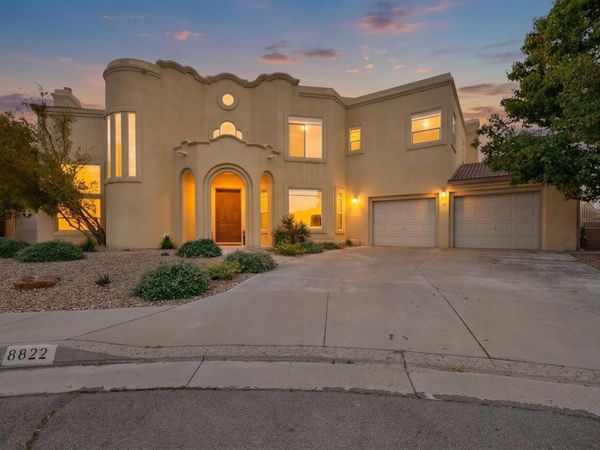8822 Corona Avenue NE, Albuquerque, NM 87122