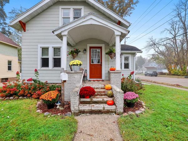 933 W SPRING STREET, Appleton, WI 54914