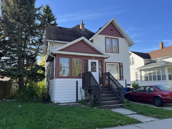 35 W 14TH AVENUE, Oshkosh, WI 54902
