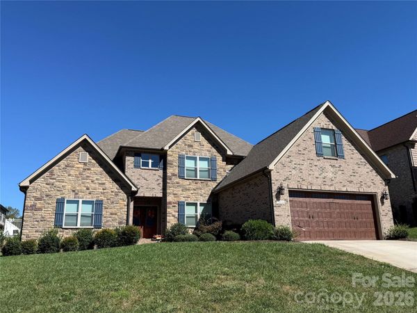 3704 9th Street Court NE, Hickory, NC 28601