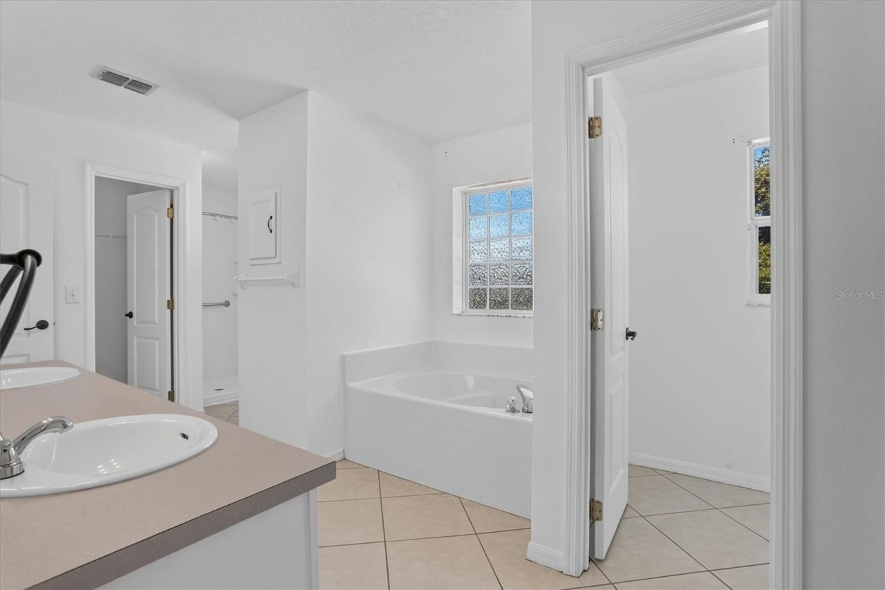 1254 N Ridge Boulevard, Clermont, FL 34711 Photo