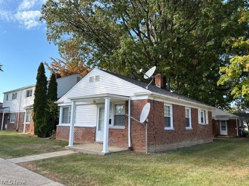 272 E 235th Street, Euclid, OH 44123 Photo 1