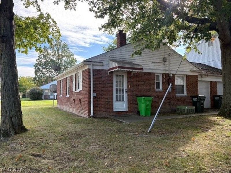 272 E 235th Street, Euclid, OH 44123 Photo 18