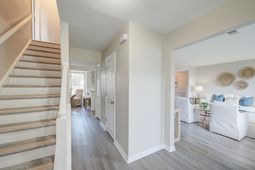 119 Kingsbridge Drive photo 4