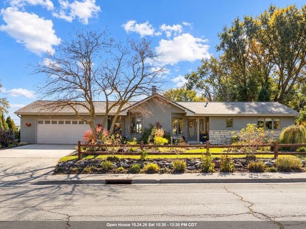 429 COLLEGE AVENUE, Howards Grove, WI 53019