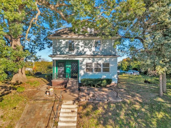 817 Farnam Street , Davenport, IA 52803