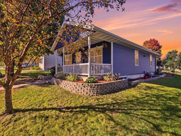605 Bassford Street, Saint Peter, MN 56082