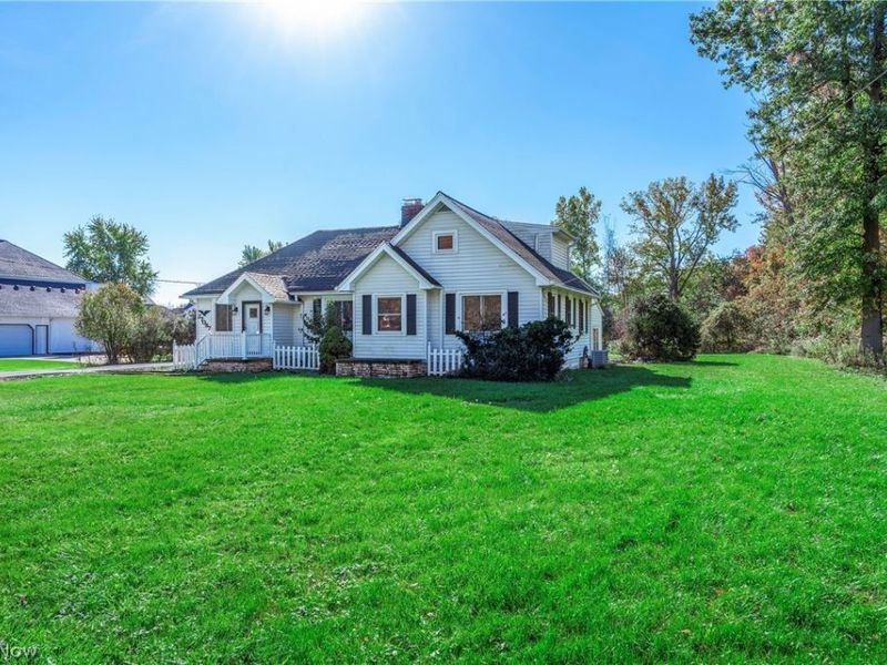 27087 Cook Road, Olmsted Township, OH 44138 Photo 2