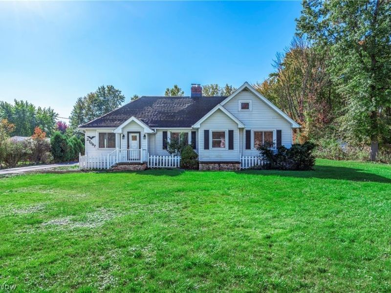 27087 Cook Road, Olmsted Township, OH 44138 Photo 3