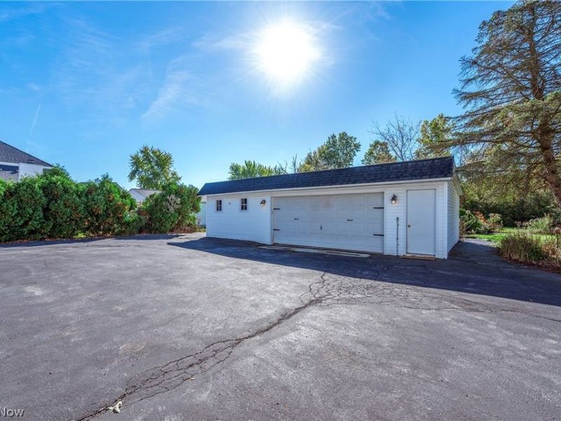 27087 Cook Road, Olmsted Township, OH 44138 Photo 8