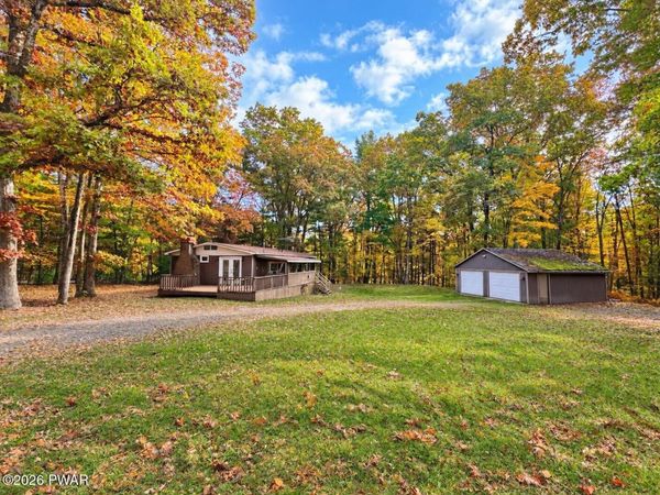 100 Clubhouse Drive , Hawley, PA 18428