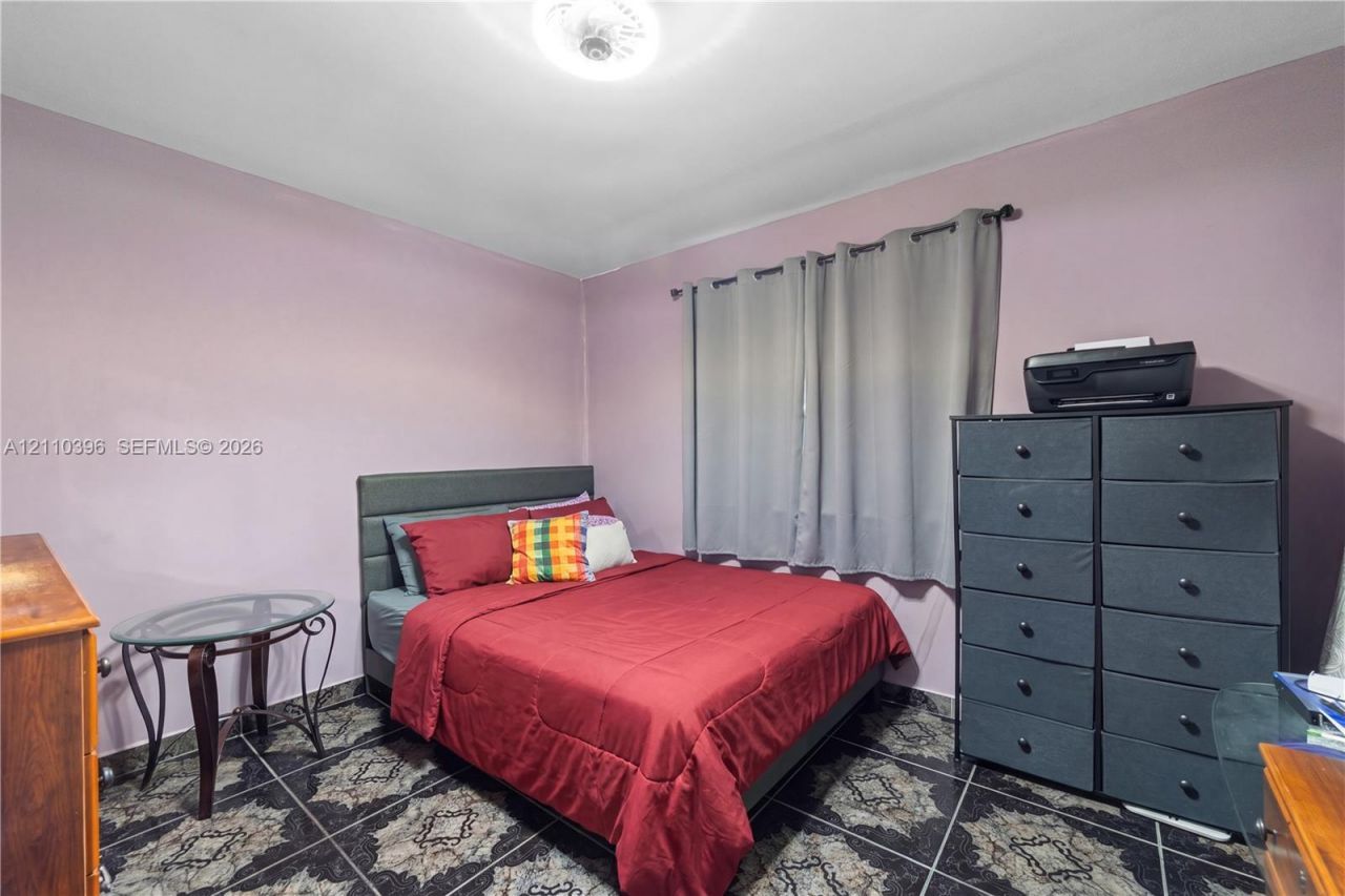 9182 NW 112th Ter , Hialeah Gardens, FL 33018 Photo
