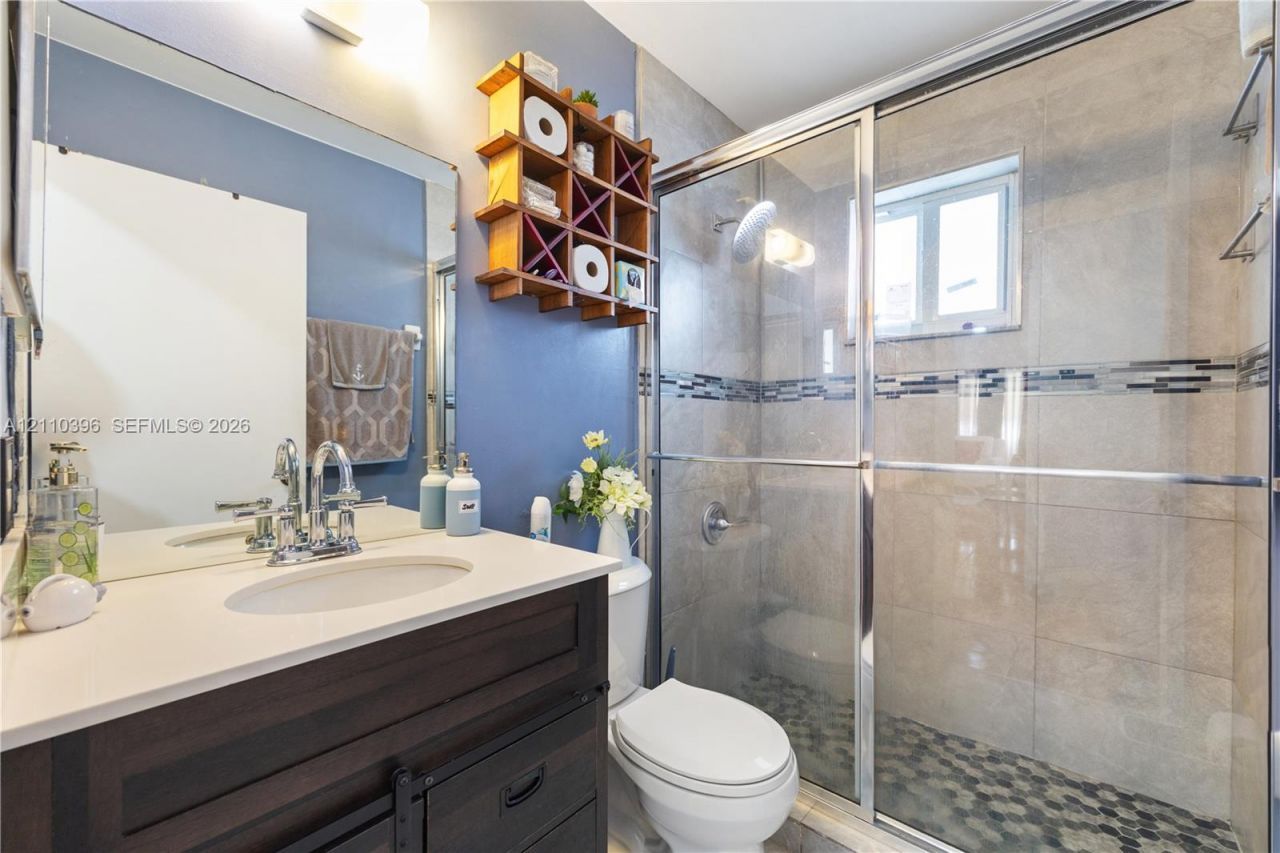 9182 NW 112th Ter , Hialeah Gardens, FL 33018 Photo