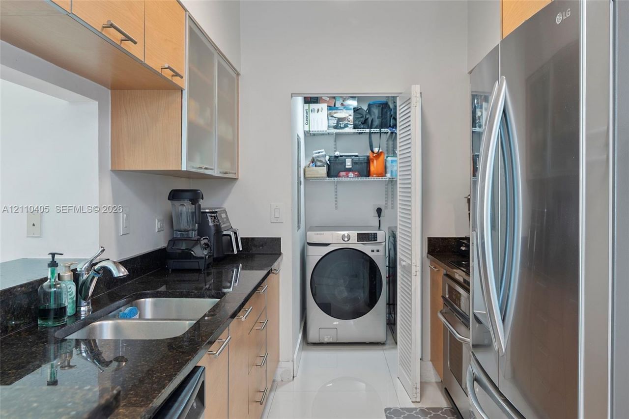31 SE 5th St , Unit 3516, Miami, FL 33131 Photo