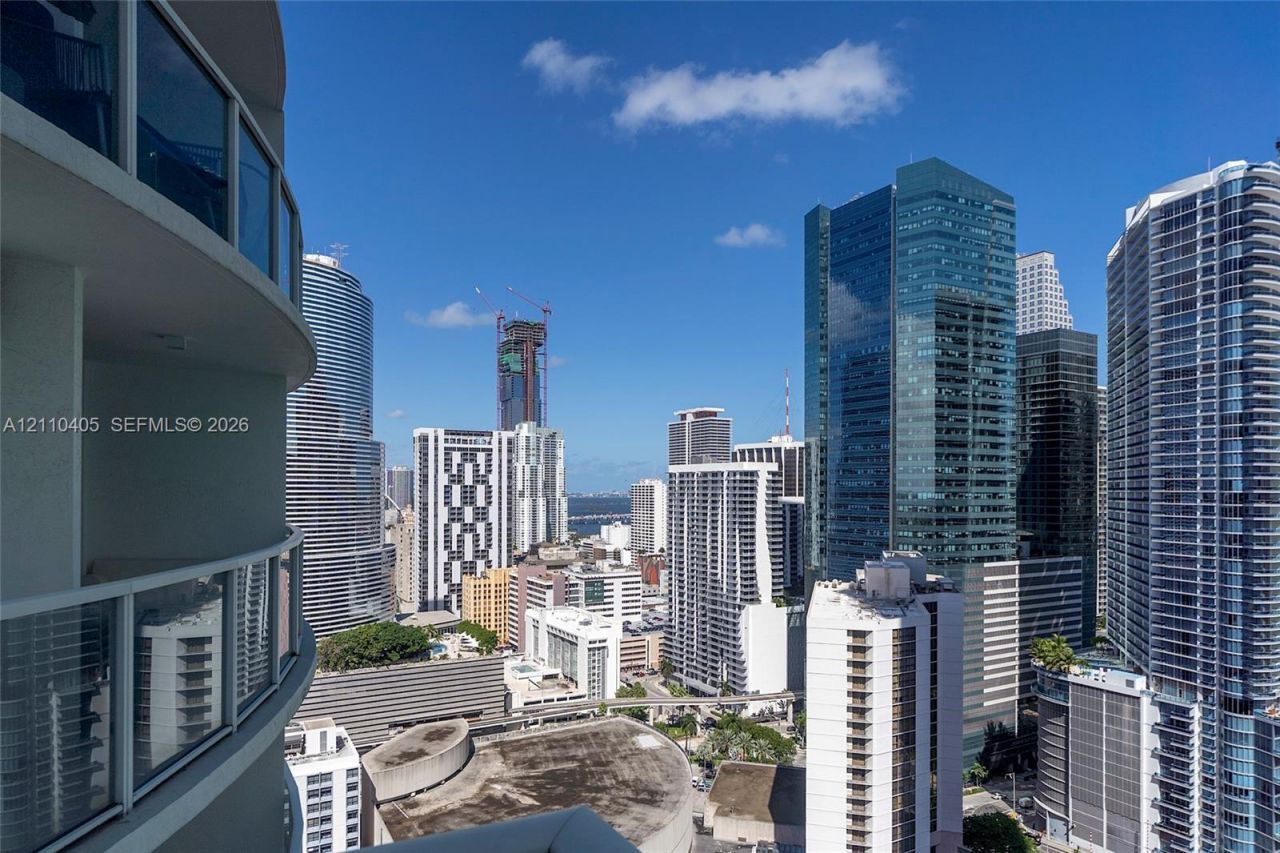 31 SE 5th St , Unit 3516, Miami, FL 33131 Photo