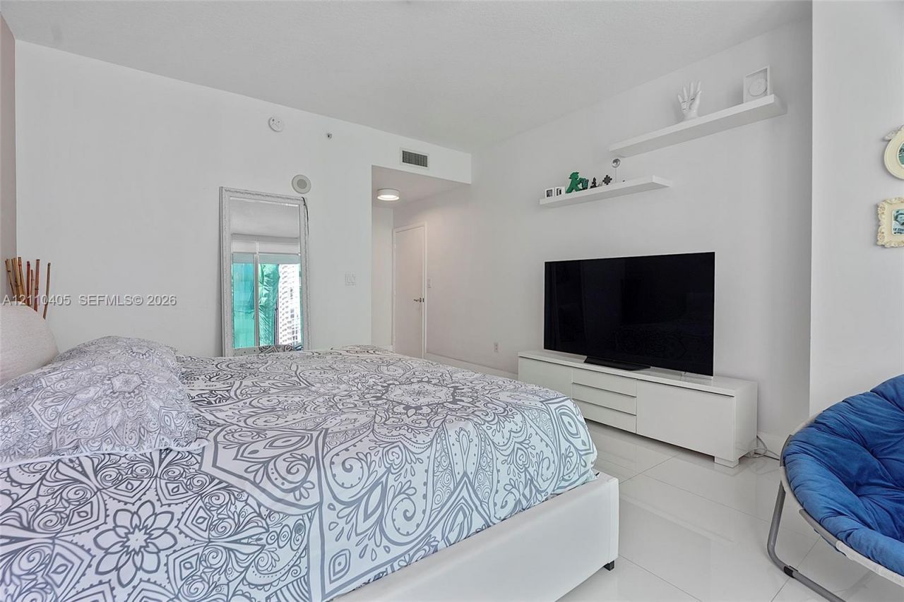 31 SE 5th St , Unit 3516, Miami, FL 33131 Photo