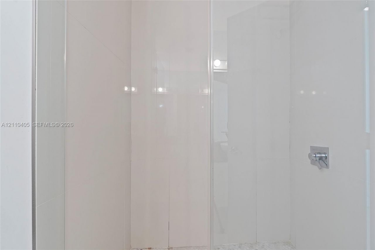 31 SE 5th St , Unit 3516, Miami, FL 33131 Photo