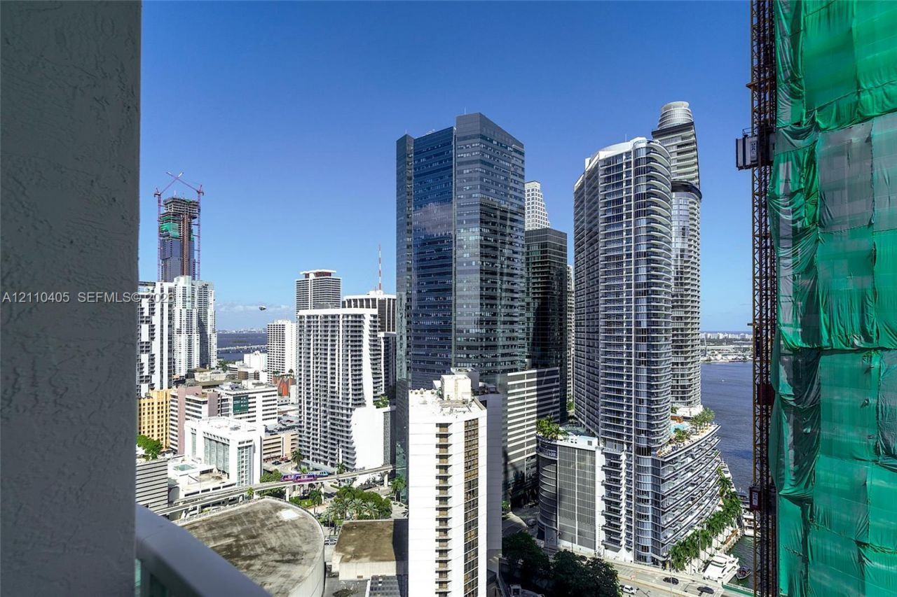 31 SE 5th St , Unit 3516, Miami, FL 33131 Photo