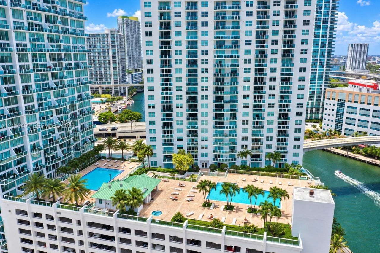 31 SE 5th St , Unit 3516, Miami, FL 33131 Photo