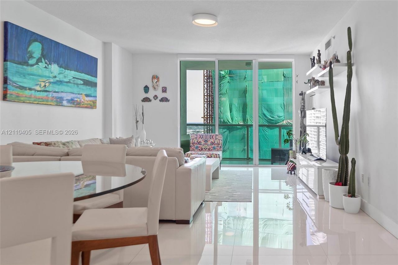 31 SE 5th St , Unit 3516, Miami, FL 33131 Photo