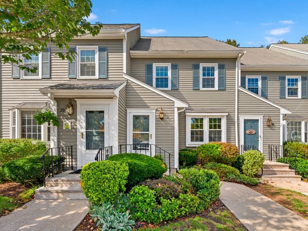 19 Washington Green, Unit 19, Walpole, MA 02032
