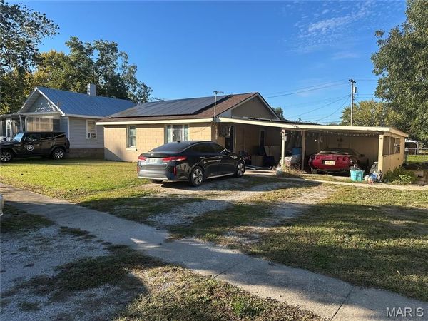 408 Henderson Avenue , Canton, MO 63435