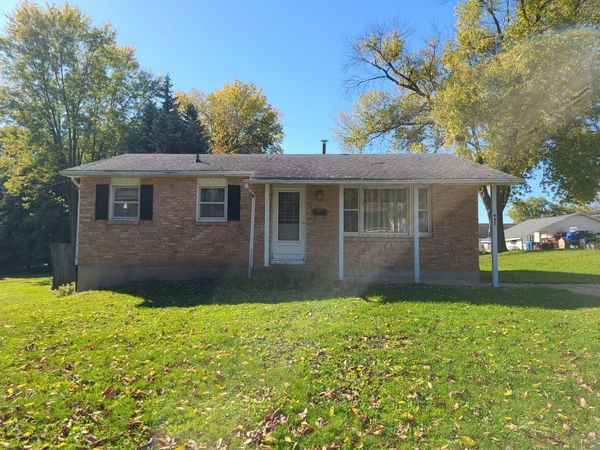 945 N Brinton Avenue , Dixon, IL 61021