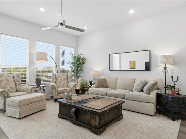 645 Treaty Oak DR , Georgetown, TX 78628