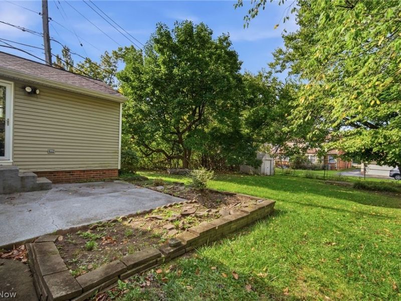 2320 Wrenford Road, University Heights, OH 44118 Photo 4