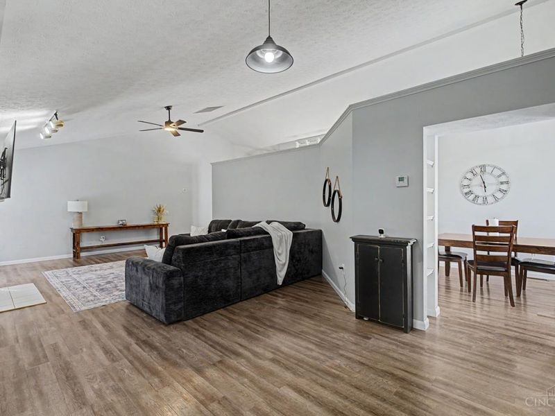 285 Christina, Carlisle, OH 45005 Photo 16