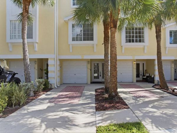 116 BRENT CIRCLE , OLDSMAR, FL 34677