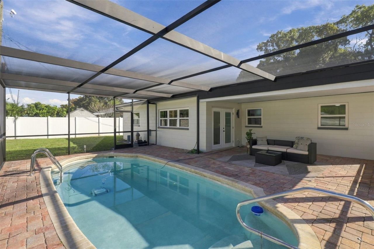 11218 116th Street, Seminole, FL 33778 Photo
