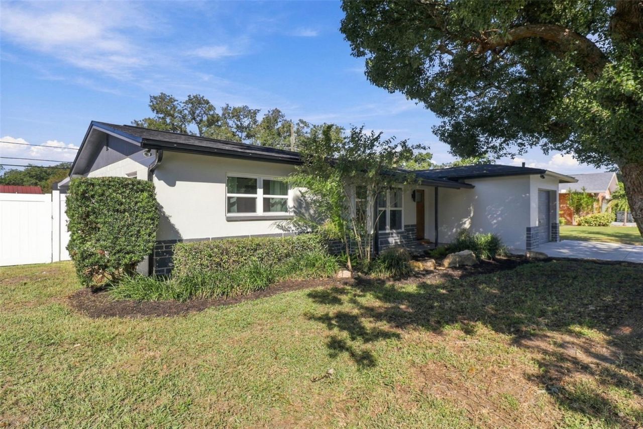 11218 116th Street, Seminole, FL 33778 Photo