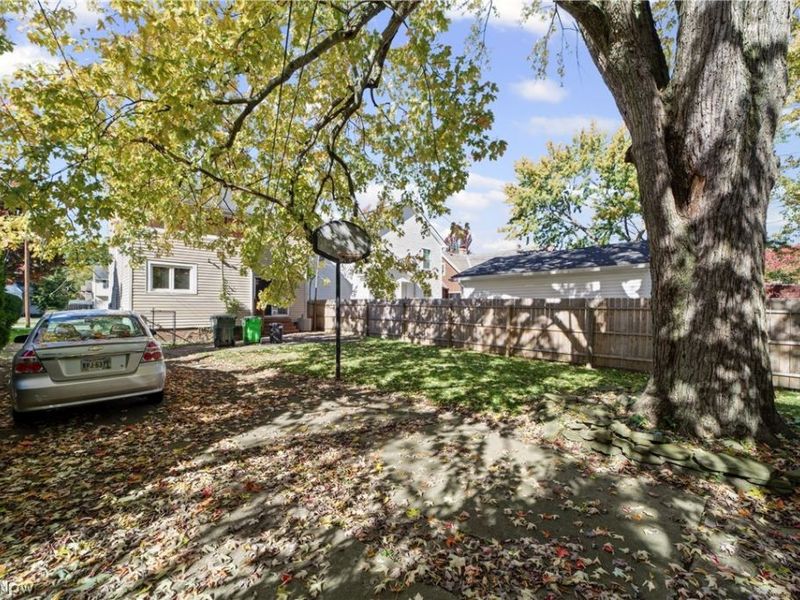1145 Winston Road , South Euclid, OH 44121 Photo 4
