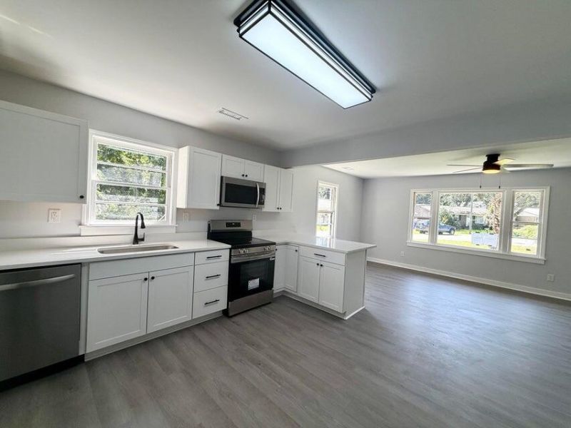 4740 Linda Street Photo 10